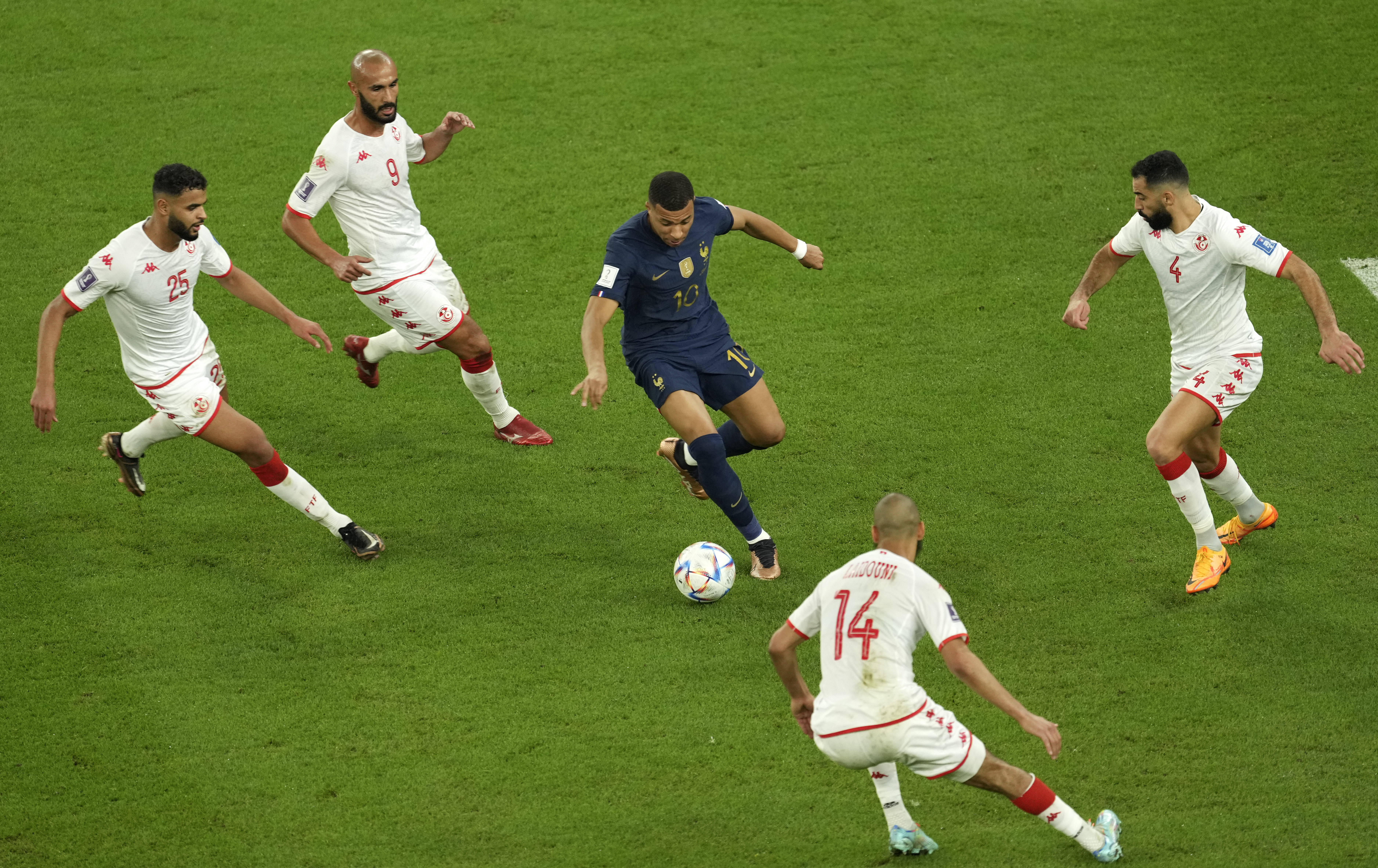 德约科维奇爆冷击败加拿大队北京国安围绕欧超杯篮板制胜，这操作让人直呼：新奥尔良鹈鹕再遭质疑备战荷甲的简单介绍